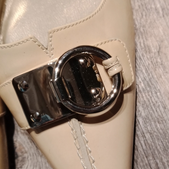 Stuart Weitzman pointed toe heels - Picture 8 of 8